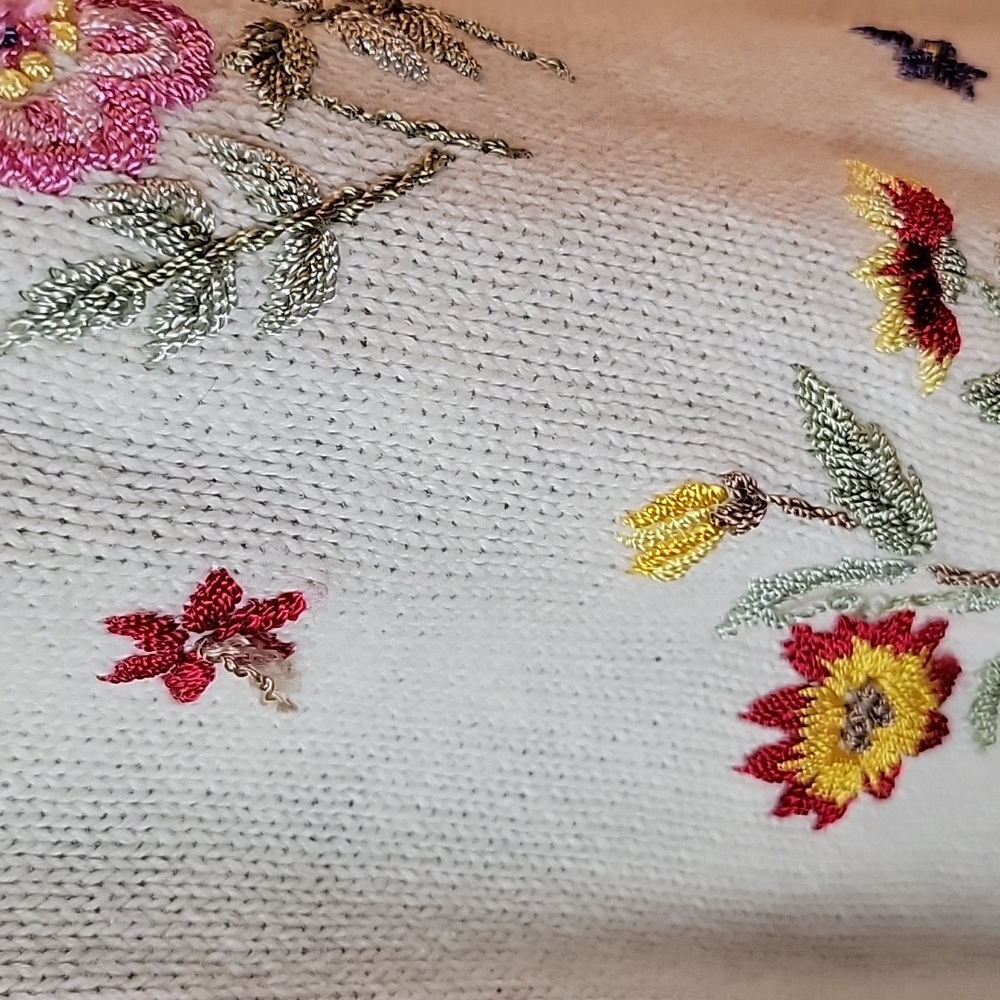 π Vintage granny cottage embroidered floral sweater - Picture 5 of 8